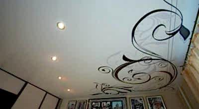 натяжные потолки в Алматы с установкой в трёхкомнатной квартире